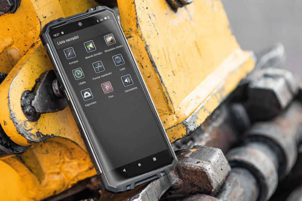 Mobilna skrzynka z narzędziami Wytrzymały smartfon z poziomicą i kompasem