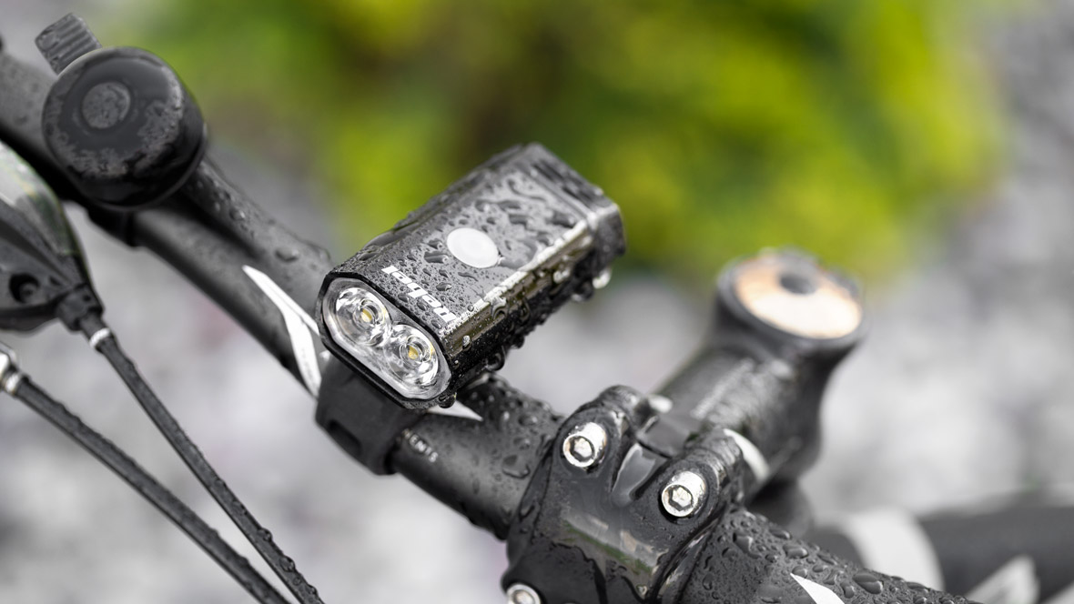 Przednie światło rowerowe, solidne, odporne na deszcz. Najlepsza cena. Szybka wysyłka w 24h!