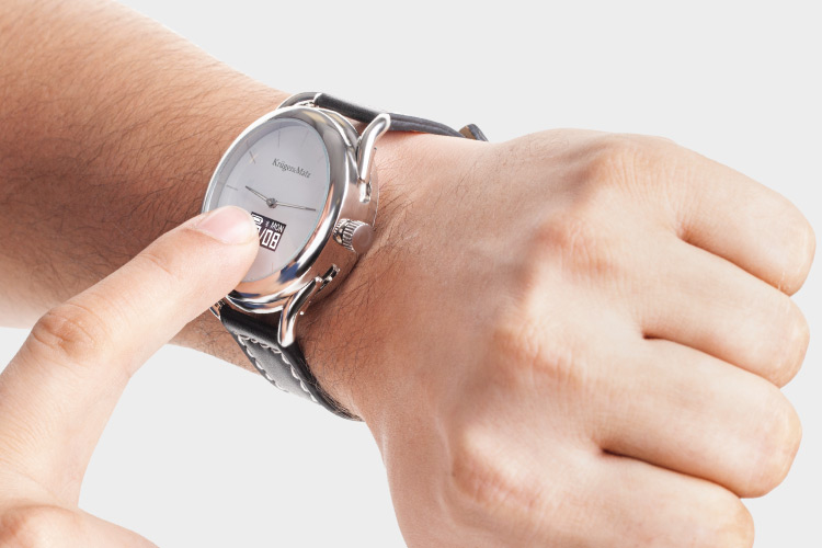 Zegarek Kruger&Matz z dotykowym panelem