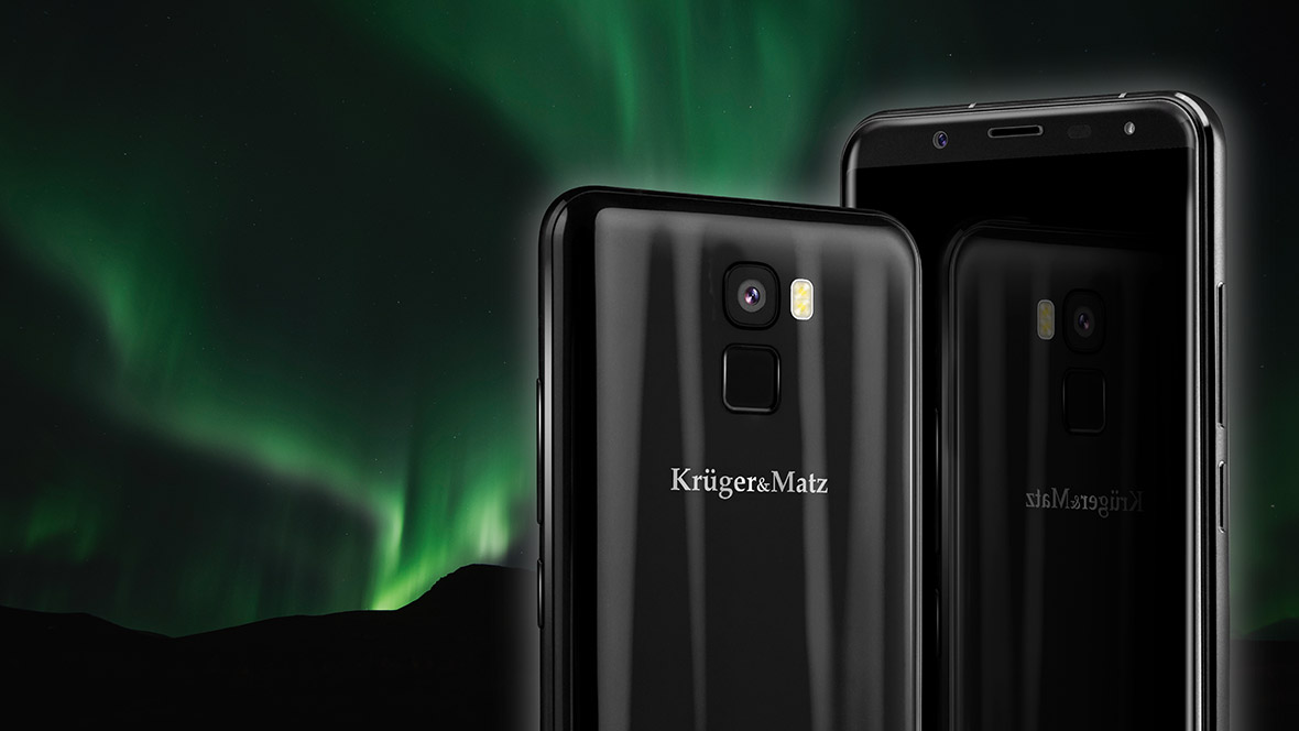 Smartfon Kruger&Matz LIVE 6+ imponuje zjawiskowym designem. To, co zwraca uwagę, to połyskująca obudowa, w której mieniące się światło robi powalające wrażenie. Dodatkowo, zaokrąglone krawędzie stanowią idealne dopełnienie stylowego wyglądu oraz sprawiają, że urządzenie  doskonale układa się w dłoni.  