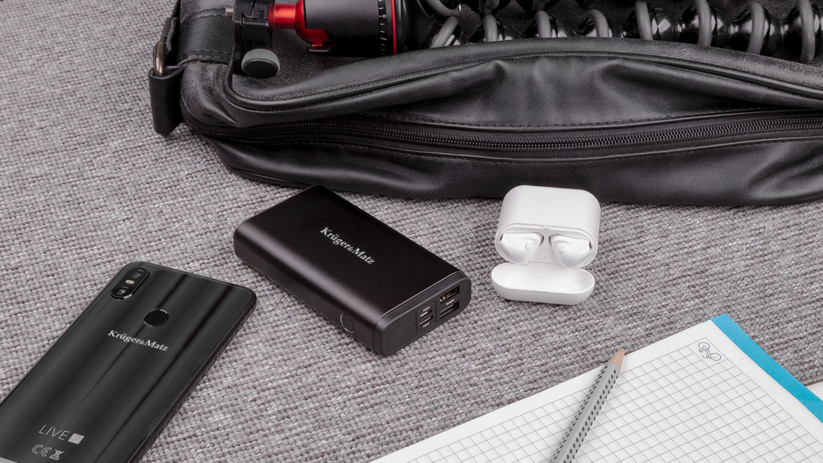 Power bank o pojemności 10 000 mAh z wyświetlaczem