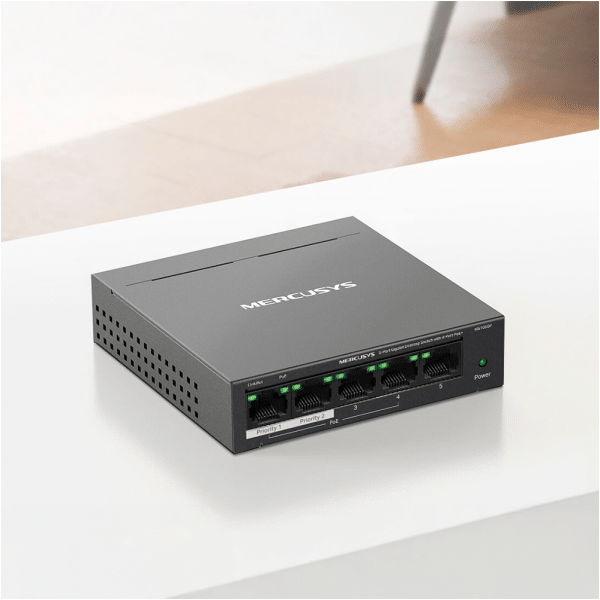 Switch Mercusys MS105GP, 5 portów 10/100/1000 Mb/s Gigabit