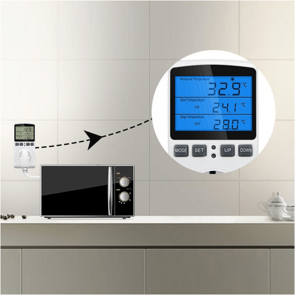 Termostat z gniazdem 230V E6185